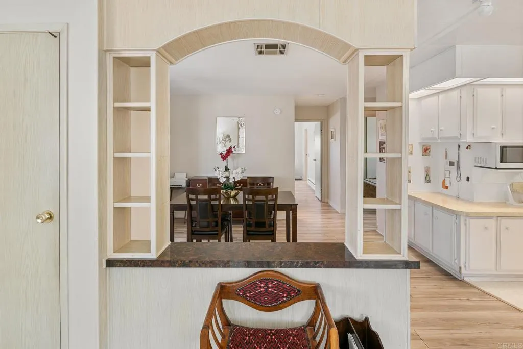 https://cdn.realtyfeed.com/cdn/127/306750644/f677297747d4148c77394e66e9e7f76e.webp