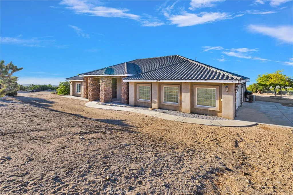 1030 Elsinore, Pinon Hills, CA 92372 - Photo 5 of 74, Pinon Hills, CA
