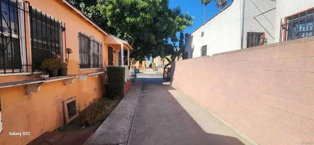 1214 W 85th Street, Los Angeles, CA 90044 - Photo 4 of 7, Los Angeles, CA