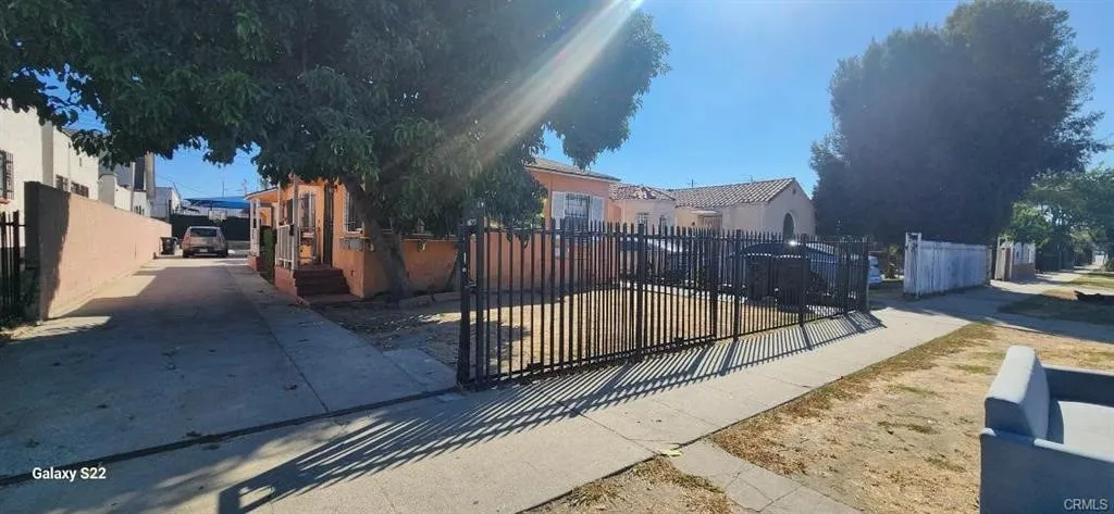 1214 W 85th Street, Los Angeles, CA 90044 - Main photo, Los Angeles, CA