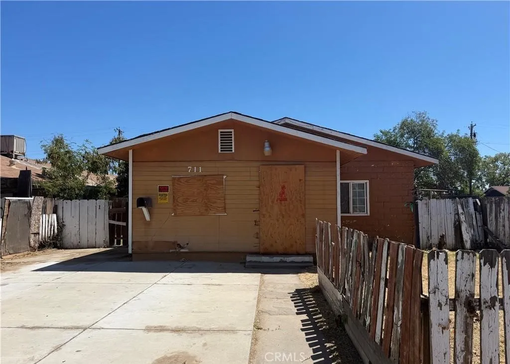 711 S G, Madera, CA 93637 - Photo 2 of 5, Madera, CA