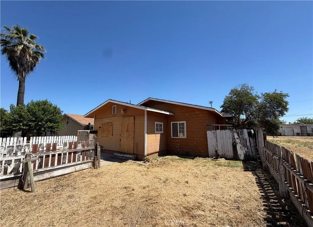 711 S G, Madera, CA 93637 - Photo 3 of 5, Madera, CA
