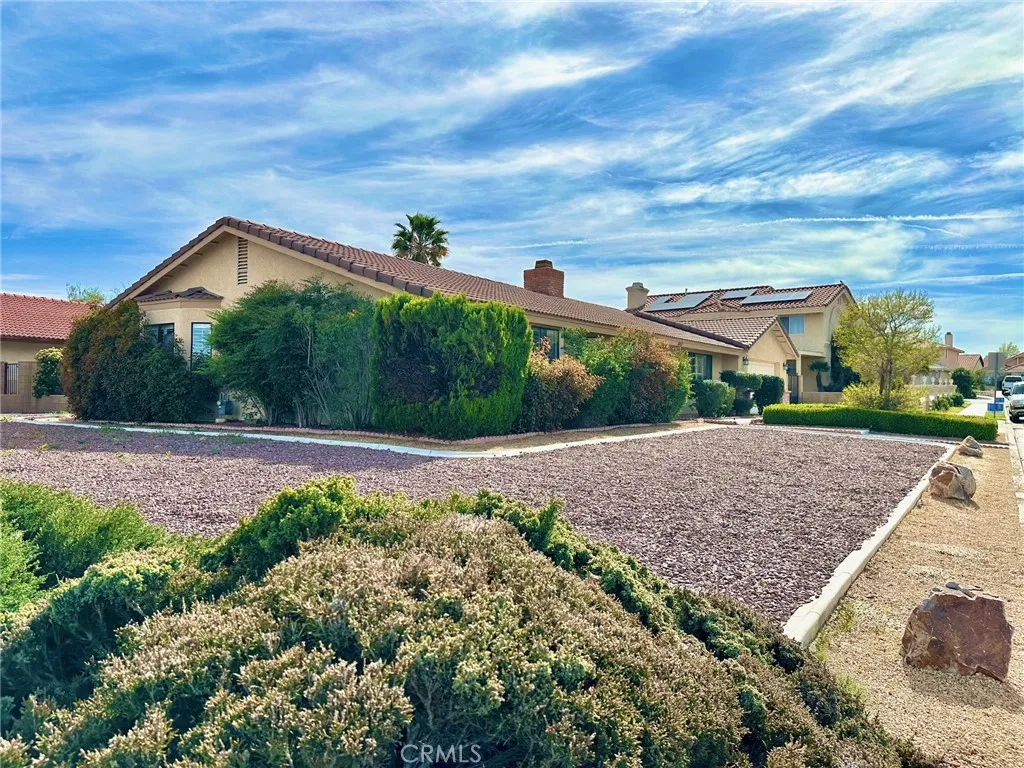 18143 Kalin Ranch Drive, Victorville, CA 92395 - Photo 3 of 39, Victorville, CA