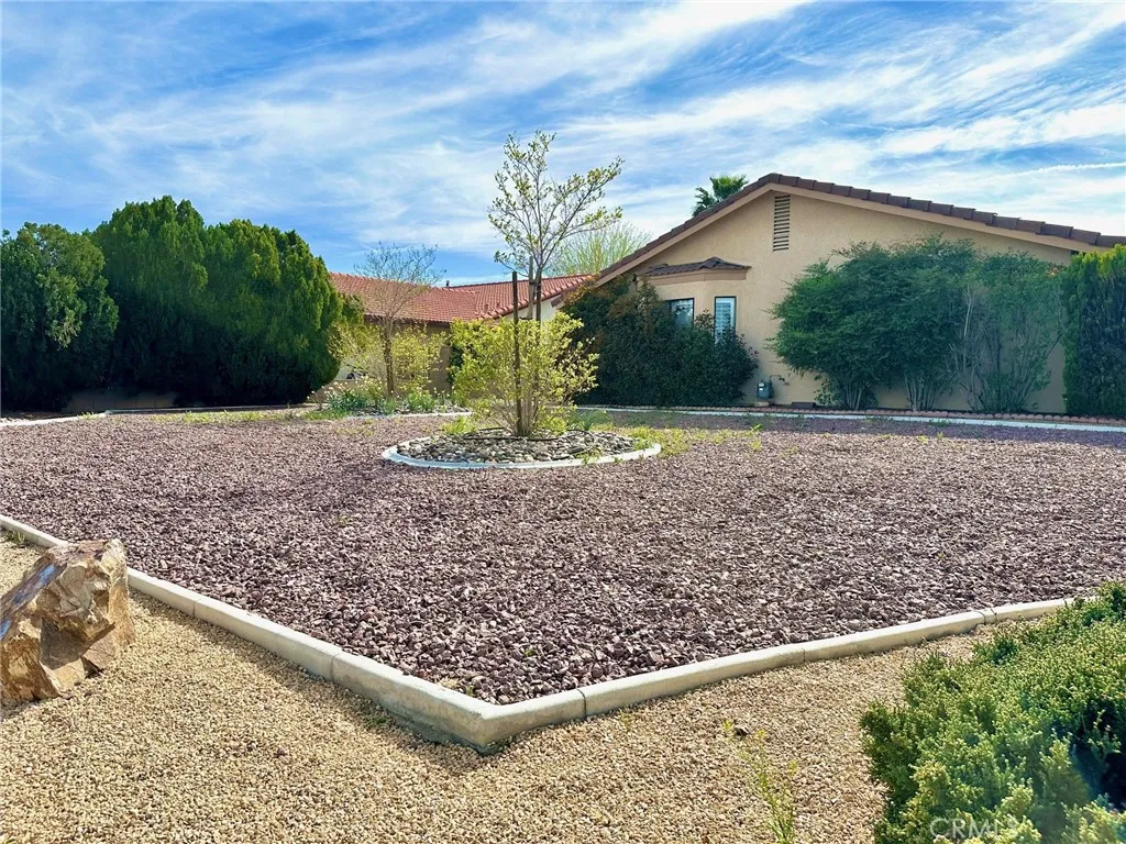 18143 Kalin Ranch Drive, Victorville, CA 92395 - Photo 4 of 39, Victorville, CA