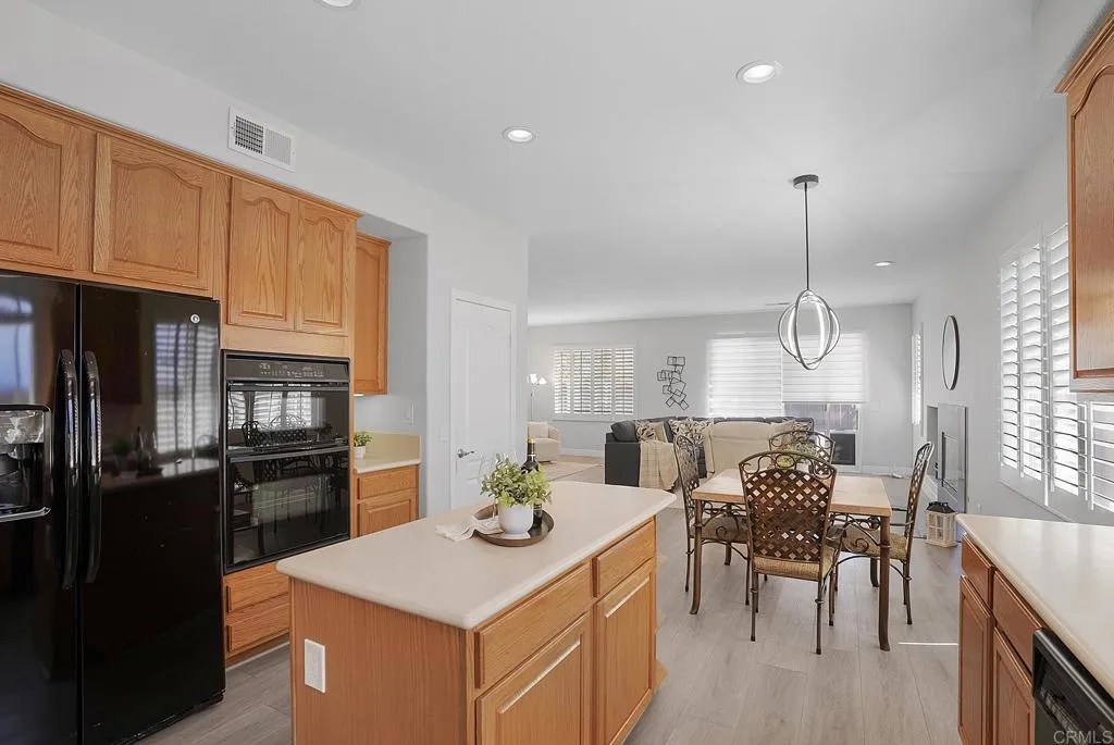 https://cdn.realtyfeed.com/cdn/127/306750716/15b05119714d56f3220b5ad3c9d6cd9f.webp