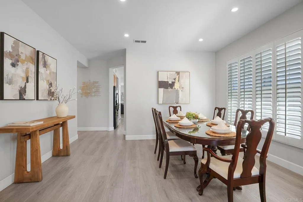 https://cdn.realtyfeed.com/cdn/127/306750716/73c711ca56c219637a20b7458ccf6844.webp