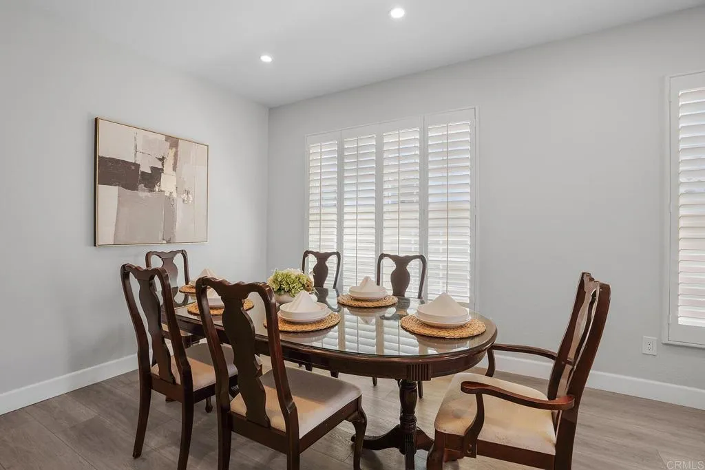 https://cdn.realtyfeed.com/cdn/127/306750716/bf8f7ca2d0ff0556e0fab28d604db5ab.webp