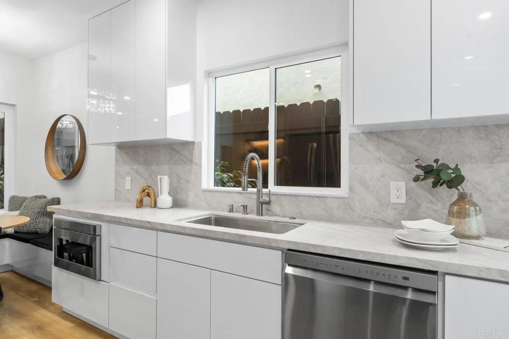 https://cdn.realtyfeed.com/cdn/127/306750728/3a38ee2044f3c8215759bb5ab84af089.webp