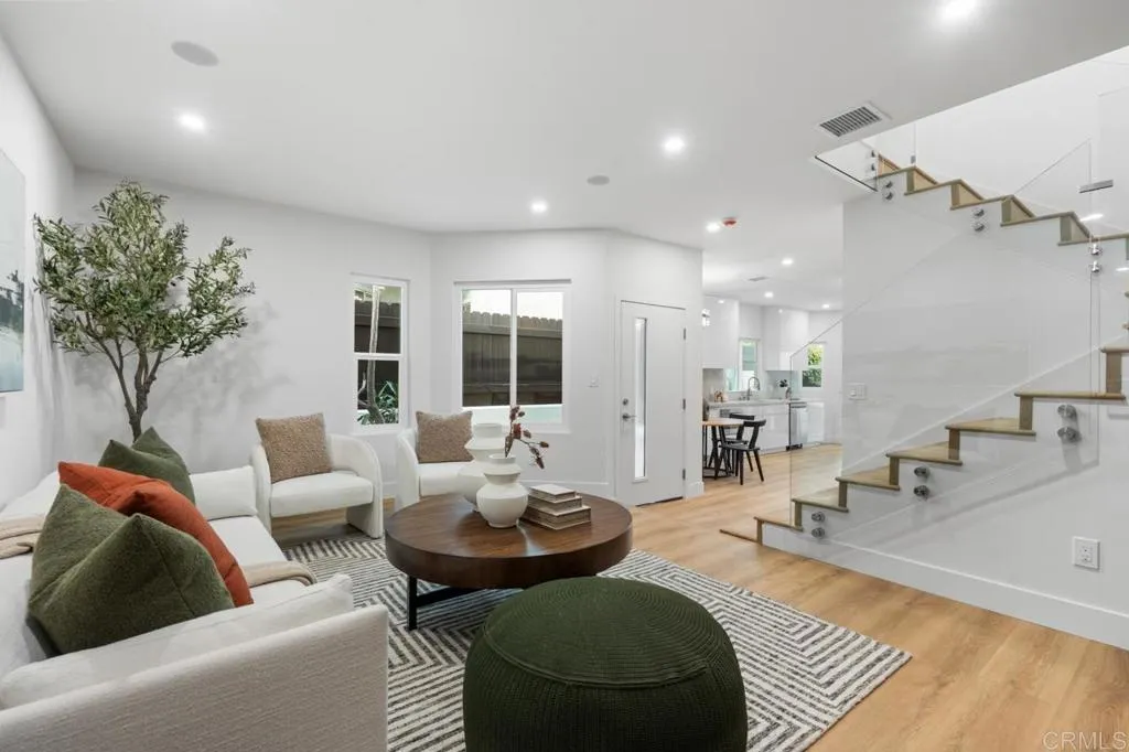 https://cdn.realtyfeed.com/cdn/127/306750728/b4ad91be2dd063950fb51691c5e04c09.webp