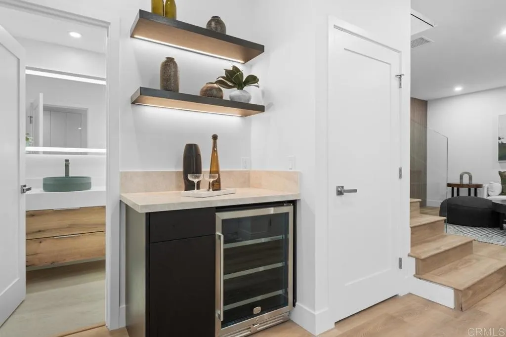 https://cdn.realtyfeed.com/cdn/127/306750728/bcb694e498d09112c96c1fed2eaf4860.webp