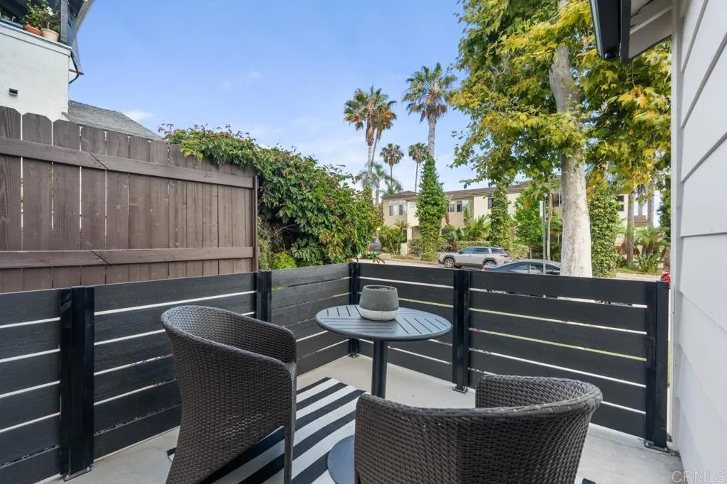 https://cdn.realtyfeed.com/cdn/127/306750728/e65bbbb3ef477d187cc69d6d5baf84a2.webp