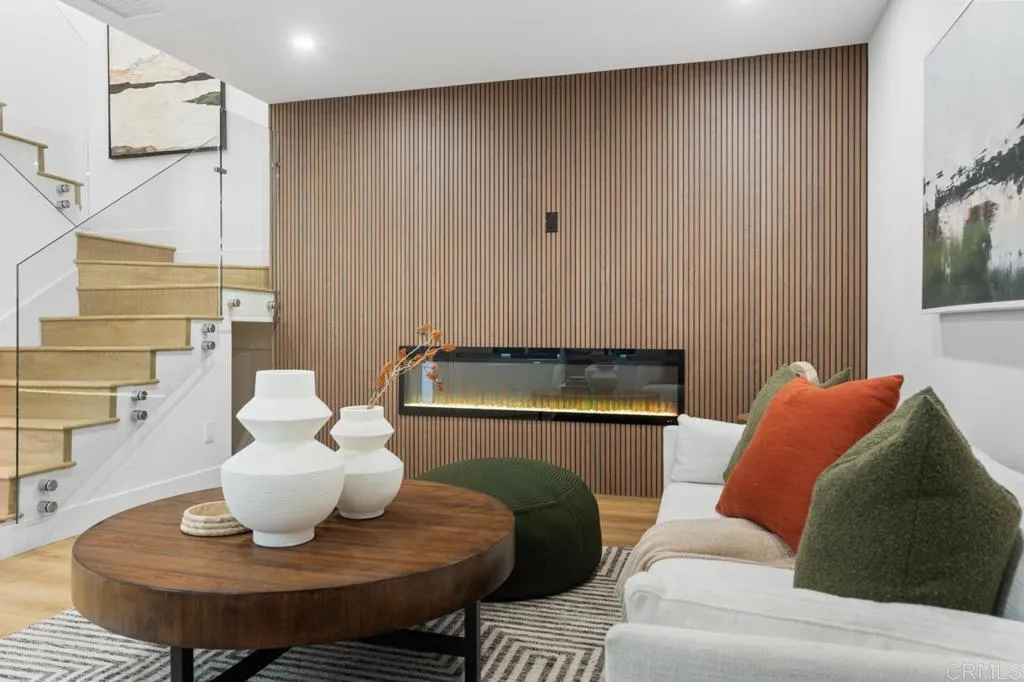https://cdn.realtyfeed.com/cdn/127/306750728/f99fd43a36559415737d756c32c4ced3.webp