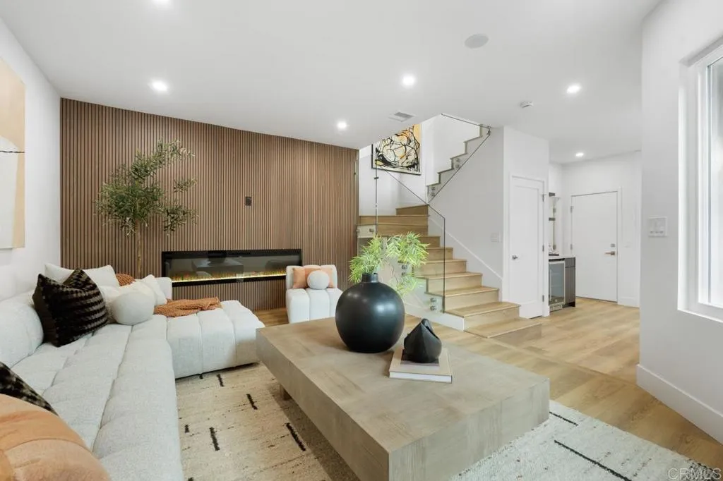 https://cdn.realtyfeed.com/cdn/127/306750729/5aa27cd5f20433e6019d3c4eb1c47d33.webp