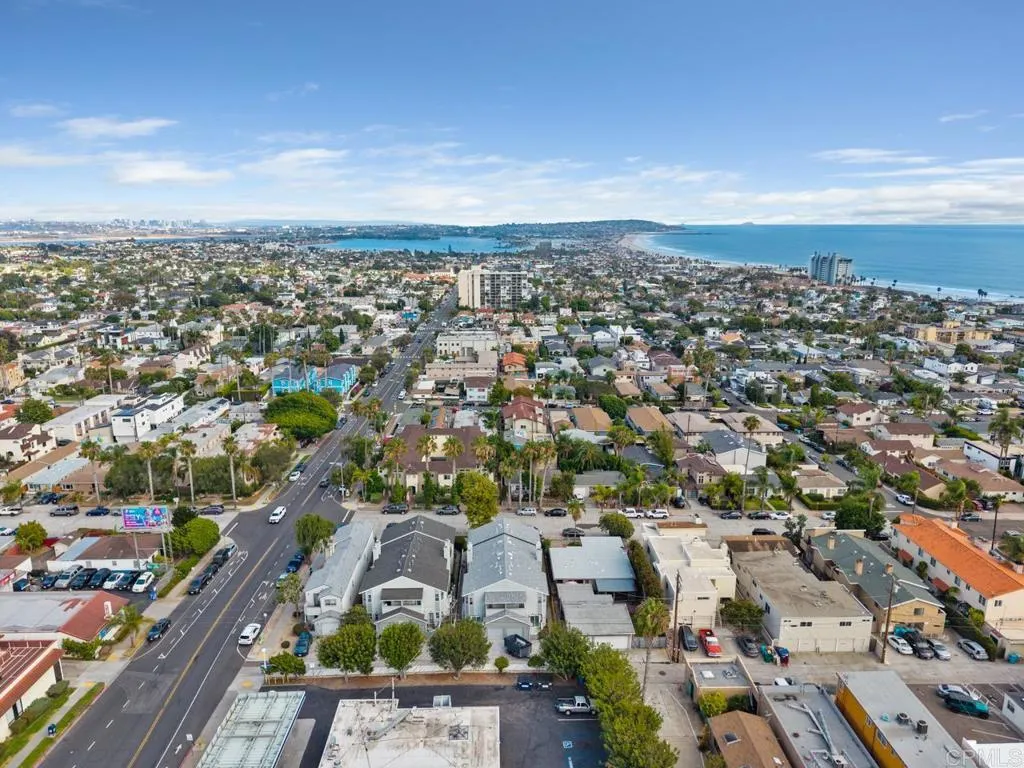 https://cdn.realtyfeed.com/cdn/127/306750729/8192486a3a3241496f04afb1ddde5601.webp