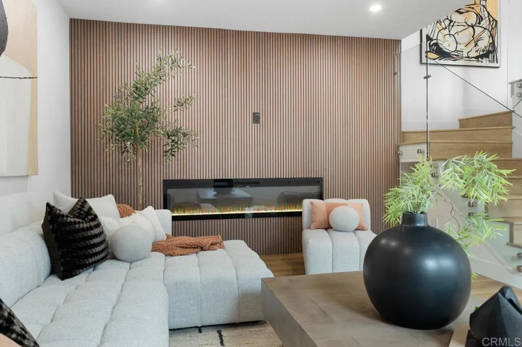 https://cdn.realtyfeed.com/cdn/127/306750729/b019f366cb11cd47c9a1d2346711af6e.webp