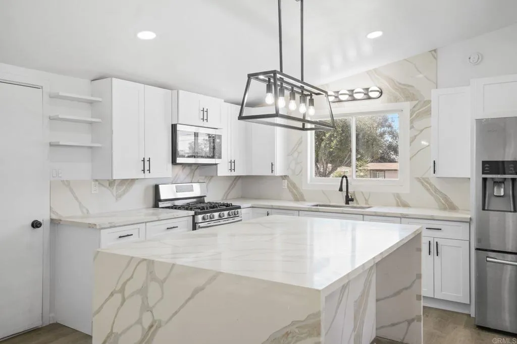 https://cdn.realtyfeed.com/cdn/127/306750732/0a9edbc2fa2add9e852c699bee2ce14e.webp