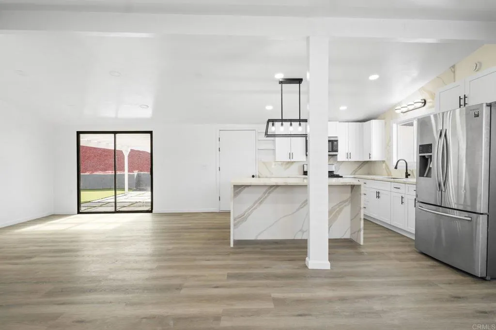 https://cdn.realtyfeed.com/cdn/127/306750732/729ec3005744d92c7e59c7e9bd98ea79.webp