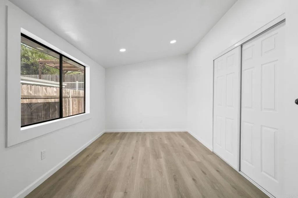 https://cdn.realtyfeed.com/cdn/127/306750732/9ee9099008021bc05cb6c3d2b49d557a.webp