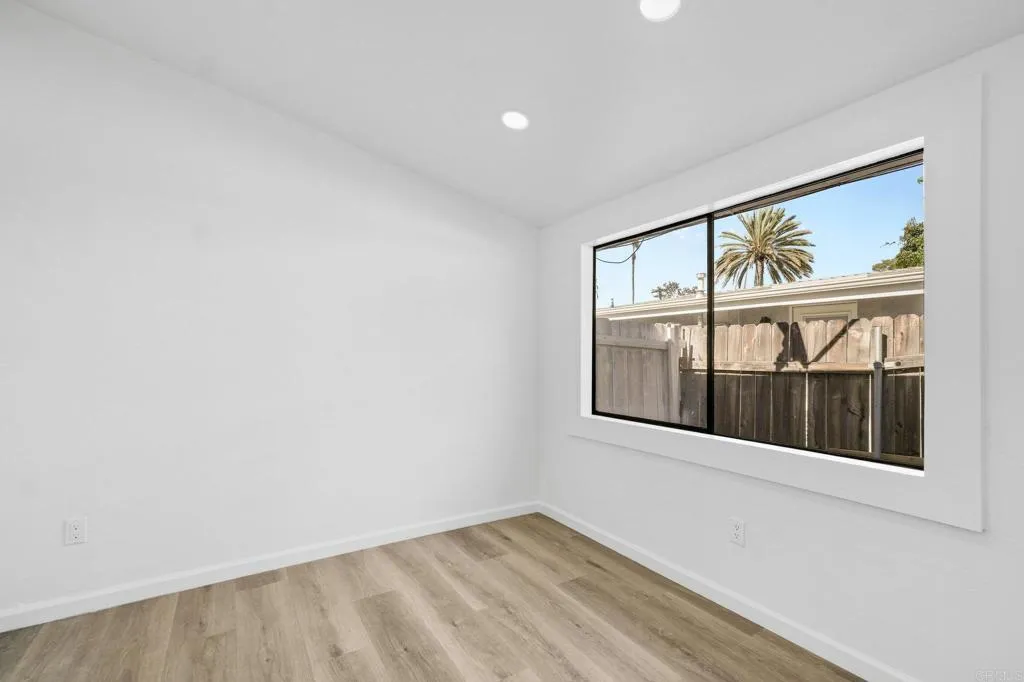 https://cdn.realtyfeed.com/cdn/127/306750732/f3d0b114ab71e37c50f9d250dcae7257.webp