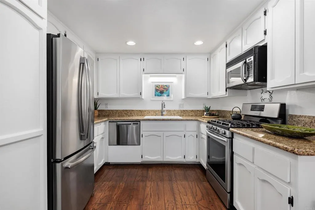 https://cdn.realtyfeed.com/cdn/127/306750735/134b27b947eedeb6d5b45c8b88aeb5cf.webp