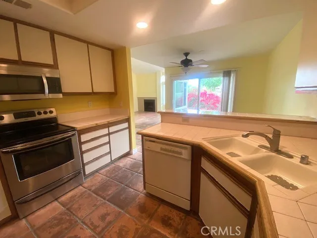 156 Stanford Court Unit 78, Irvine, CA 92612 - Photo 5 of 15, Irvine, CA