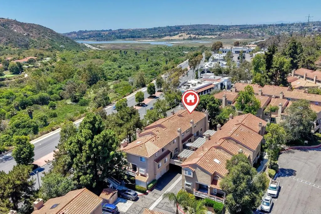https://cdn.realtyfeed.com/cdn/127/306750786/9e1b52fbc8fdcc4fabcdce68df701fc3.webp