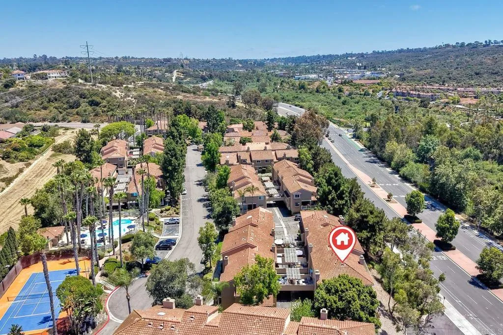https://cdn.realtyfeed.com/cdn/127/306750786/c4f5f2da20244ee606d64c2a1dc1fdeb.webp