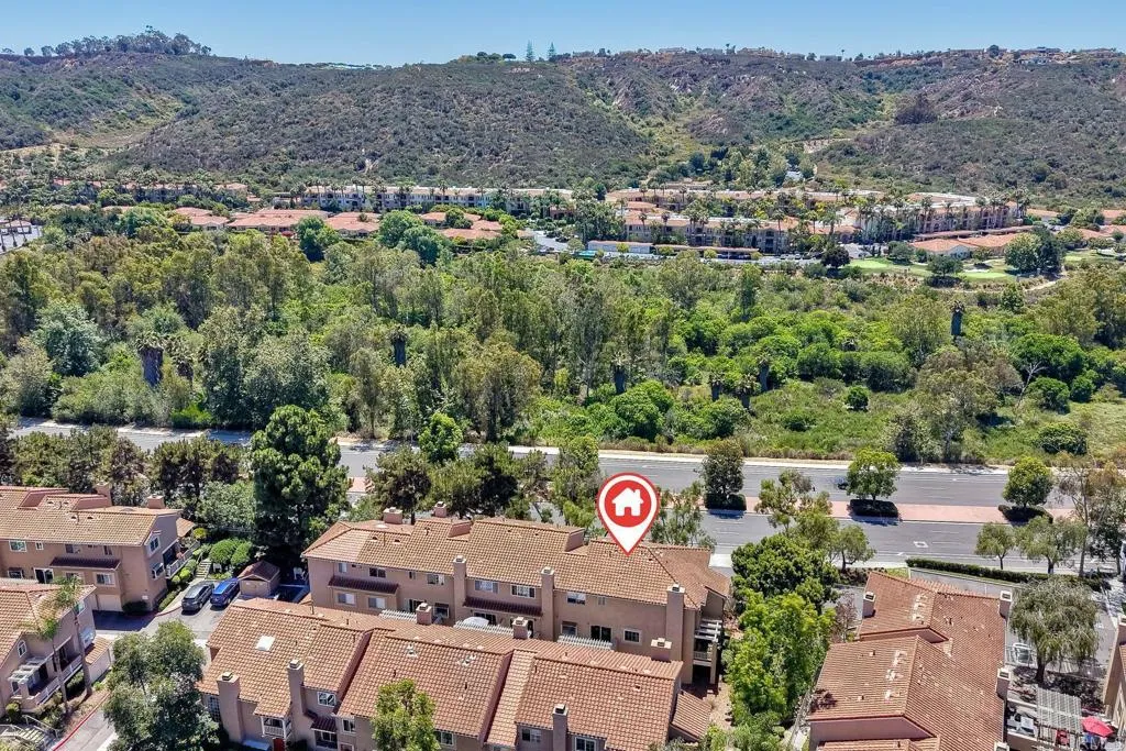 https://cdn.realtyfeed.com/cdn/127/306750786/c6118701f7b2b6f9e3ebdaa5e85efe69.webp