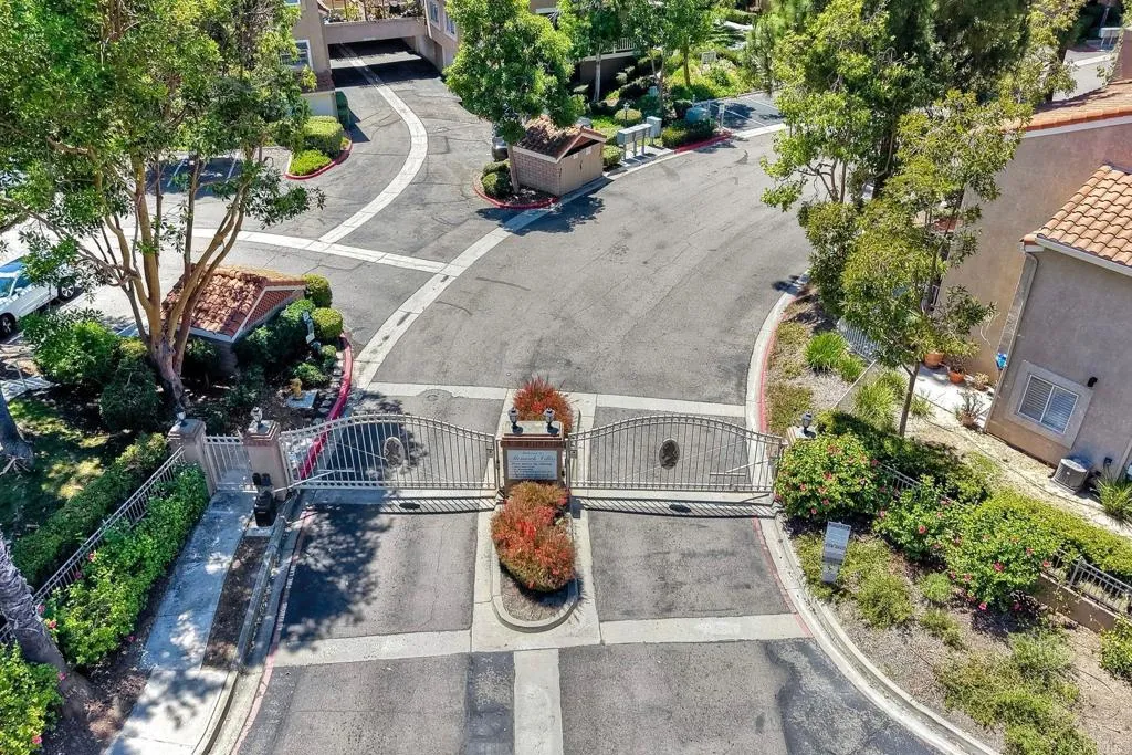https://cdn.realtyfeed.com/cdn/127/306750786/cf157a9710ed40db4cdfc74408d614b3.webp