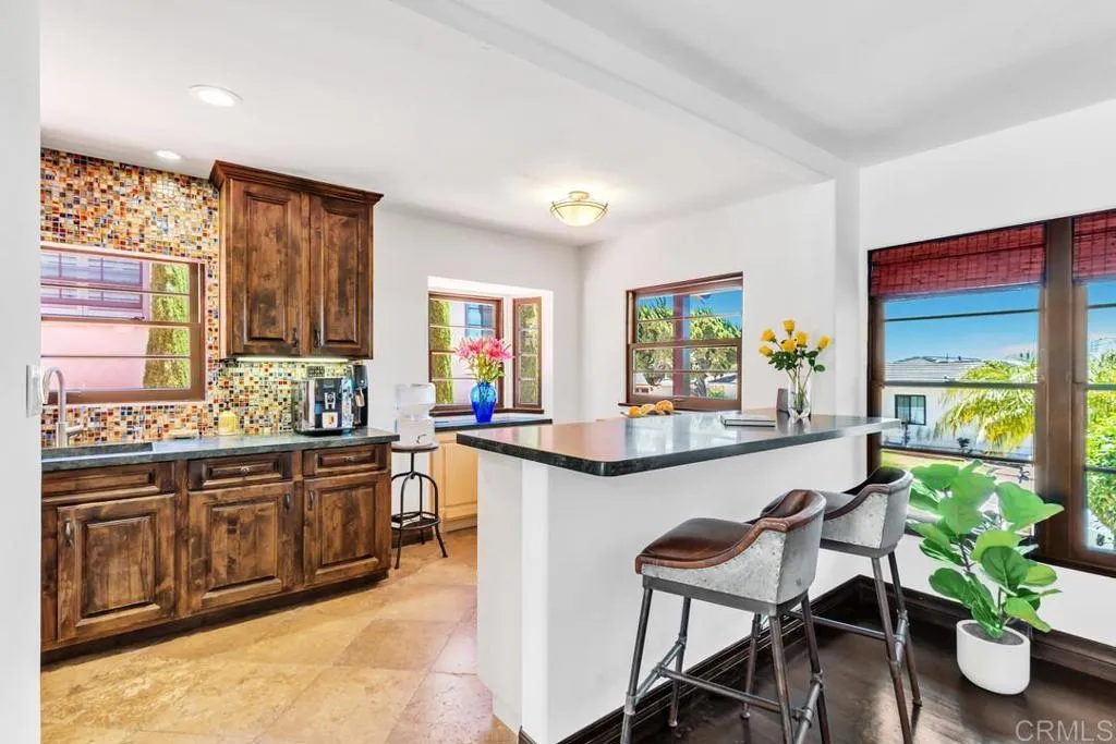 https://cdn.realtyfeed.com/cdn/127/306750830/13884c2bf6d27fcff2562b91e51c425e.webp
