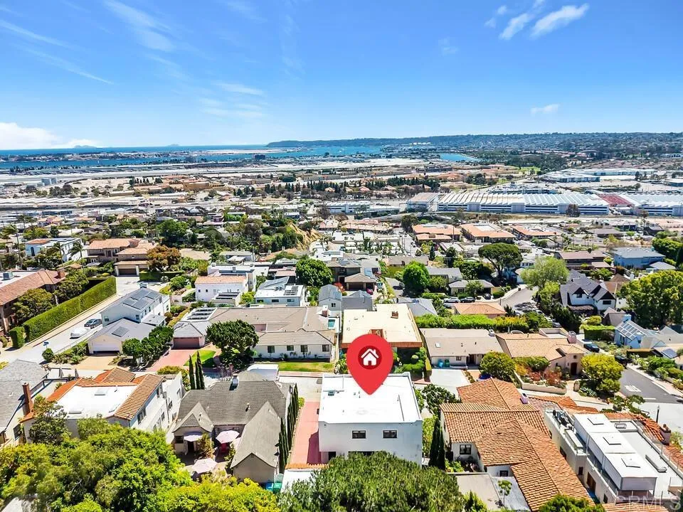 https://cdn.realtyfeed.com/cdn/127/306750830/442c6b35657e49fd1f43282fb3ed1830.webp