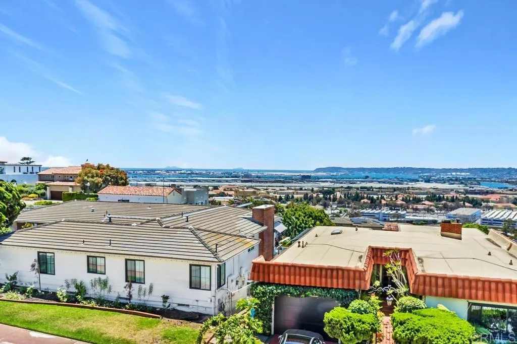 https://cdn.realtyfeed.com/cdn/127/306750830/5773dc87ff5b45fd2b5cce55106d7025.webp