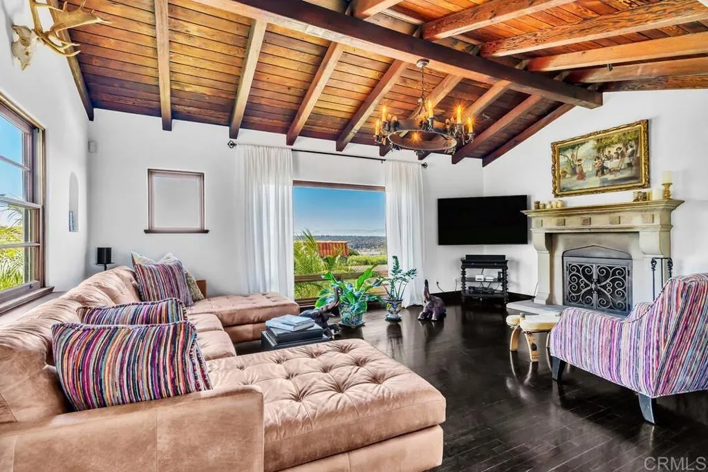 https://cdn.realtyfeed.com/cdn/127/306750830/5ccf5b2e52288679b2b12272020dd902.webp