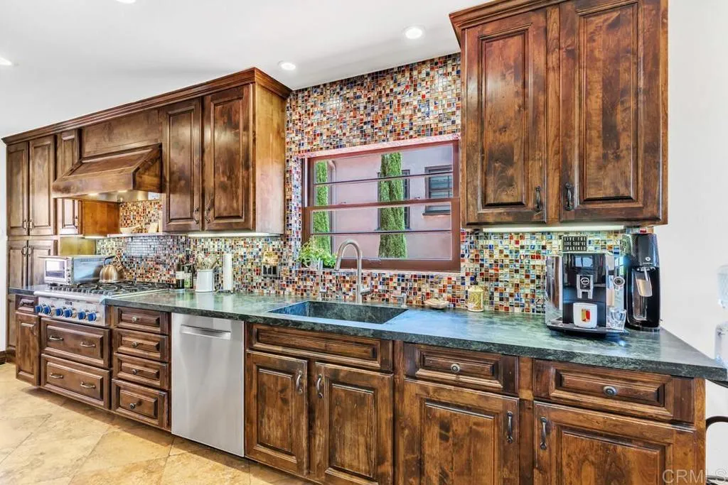 https://cdn.realtyfeed.com/cdn/127/306750830/a8ef9baab76b32123098f1ba90b7f477.webp