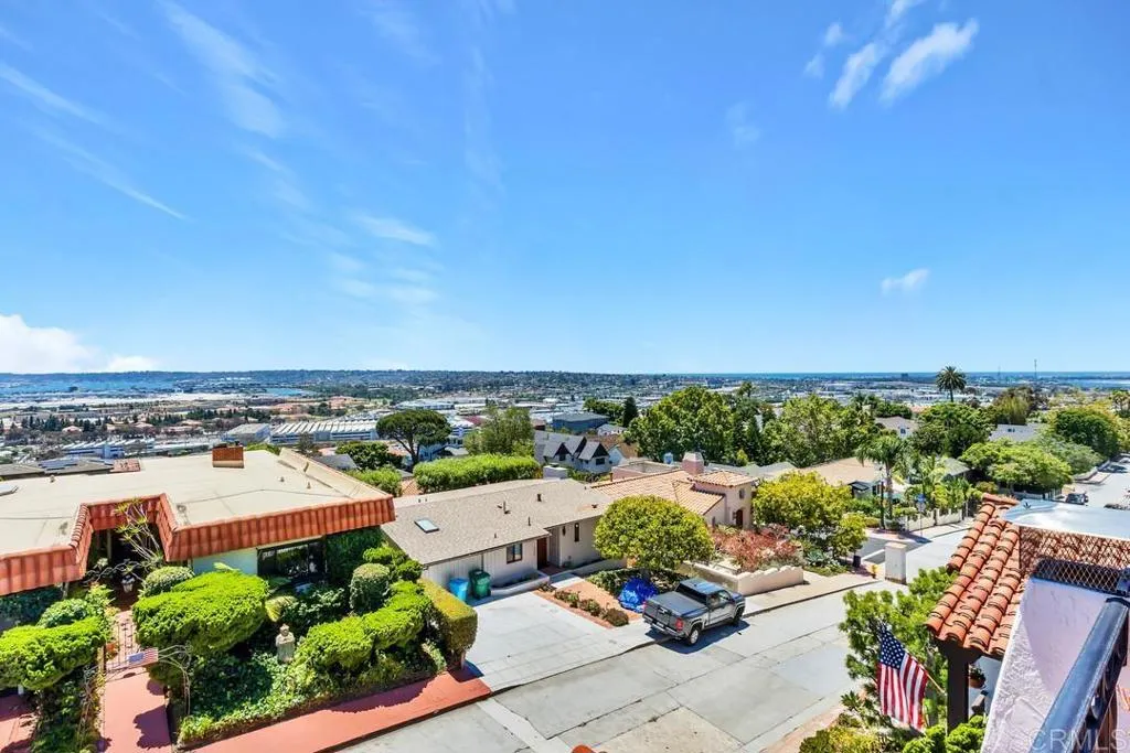 https://cdn.realtyfeed.com/cdn/127/306750830/d788b4c7e3d46bc53d906566954a7a82.webp