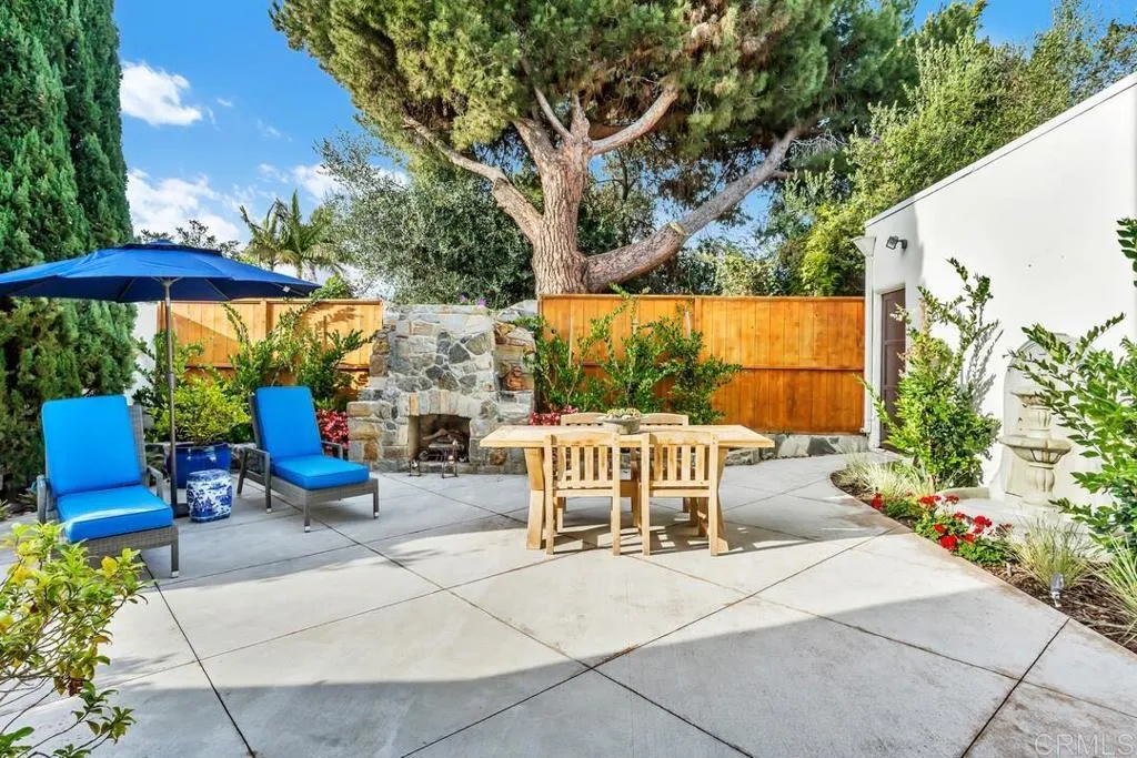 https://cdn.realtyfeed.com/cdn/127/306750830/f25bfe43a2b41a7c3cc20b79a38a673e.webp