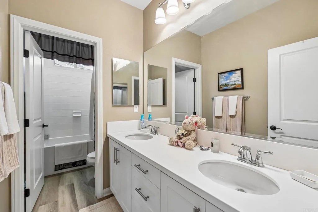 https://cdn.realtyfeed.com/cdn/127/306750836/671dcfbe857dc74a10dc2a6bb35cd0b3.webp