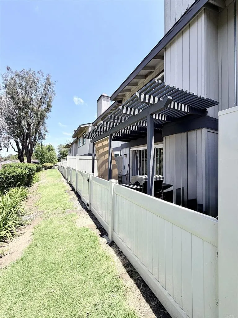 https://cdn.realtyfeed.com/cdn/127/306750841/8c8b5febdc844396834a57858b50bdc0.webp