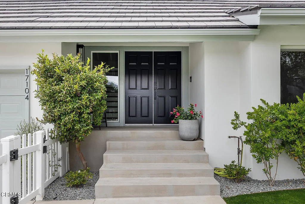 17104 Avenida De La Herradura, Los Angeles, CA 90272 - Photo 2 of 25, Los Angeles, CA