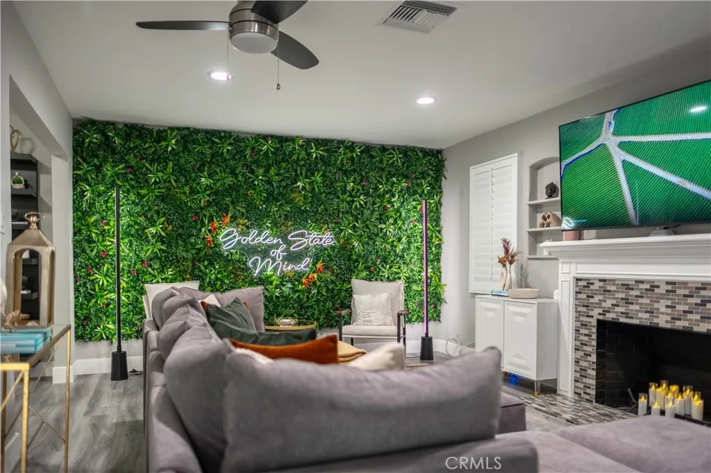 https://cdn.realtyfeed.com/cdn/127/306750900/7c14bbae420d3db33ac234f955ab1c2a.webp