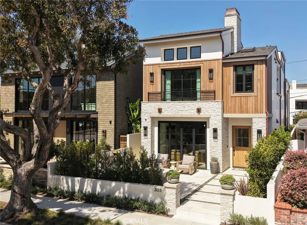 303 Jasmine Avenue, Corona del Mar, CA 92625 - Main photo, Corona Del Mar, CA