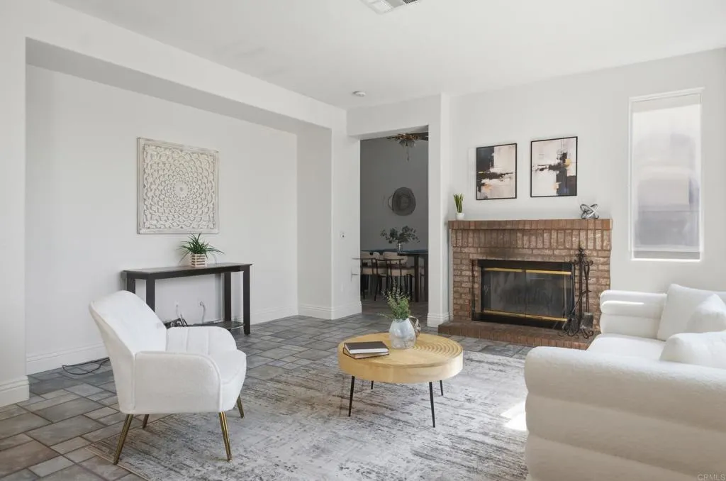 https://cdn.realtyfeed.com/cdn/127/306751036/1f2c342839ae9e0eea21ab4bbef8f372.webp