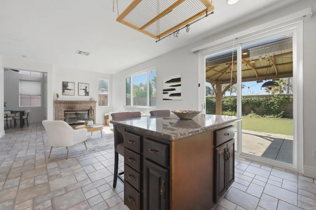https://cdn.realtyfeed.com/cdn/127/306751036/306d49943f5068bf6a50a28c3a8feae6.webp