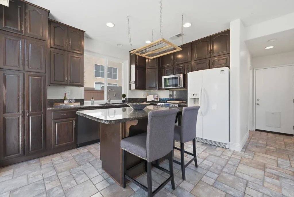 https://cdn.realtyfeed.com/cdn/127/306751036/583db744844ef46dd9e1deaae7601151.webp