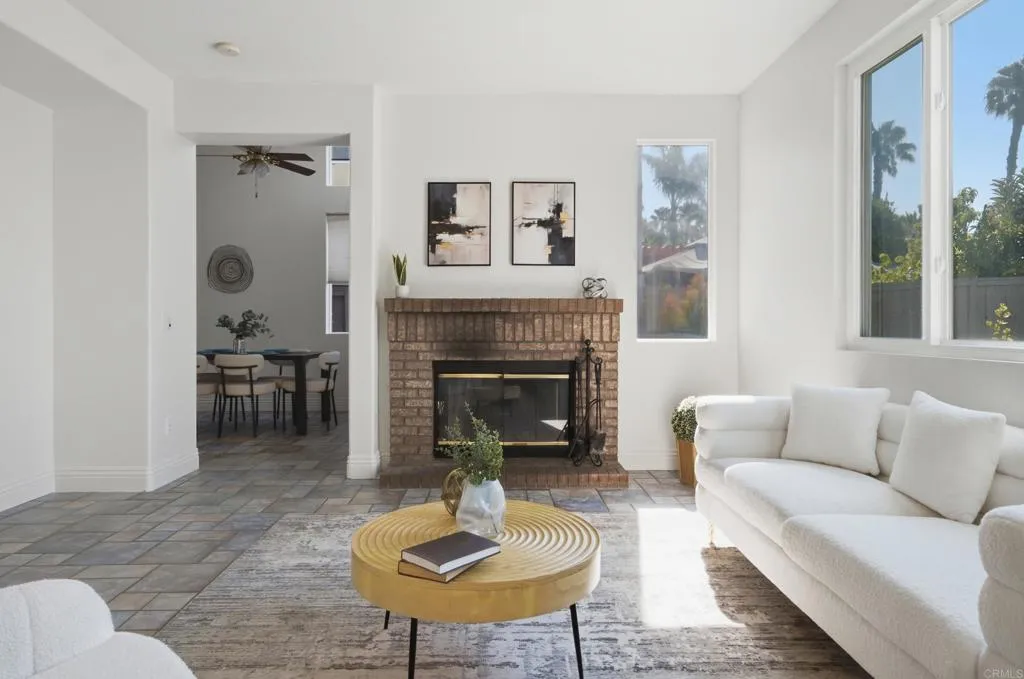https://cdn.realtyfeed.com/cdn/127/306751036/6e54fad2ebab0793d4c7c960242a4d2e.webp