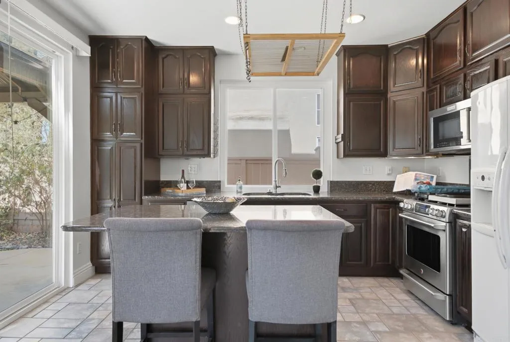 https://cdn.realtyfeed.com/cdn/127/306751036/74cbd014ae015ac6fde1544070580d63.webp