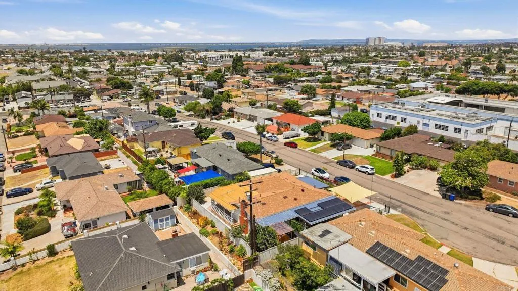 https://cdn.realtyfeed.com/cdn/127/306751037/e6d6dd02e04540a7e864945447bccbf7.webp