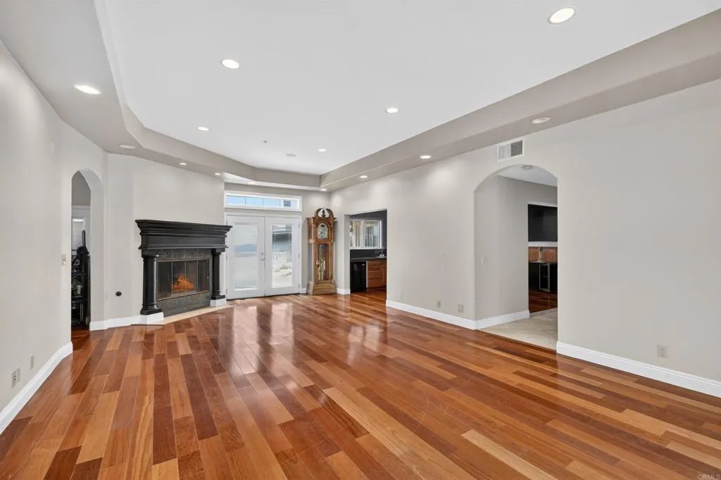 https://cdn.realtyfeed.com/cdn/127/306751076/6d17f70b62615f7c1e51d6da5ce14c78.webp