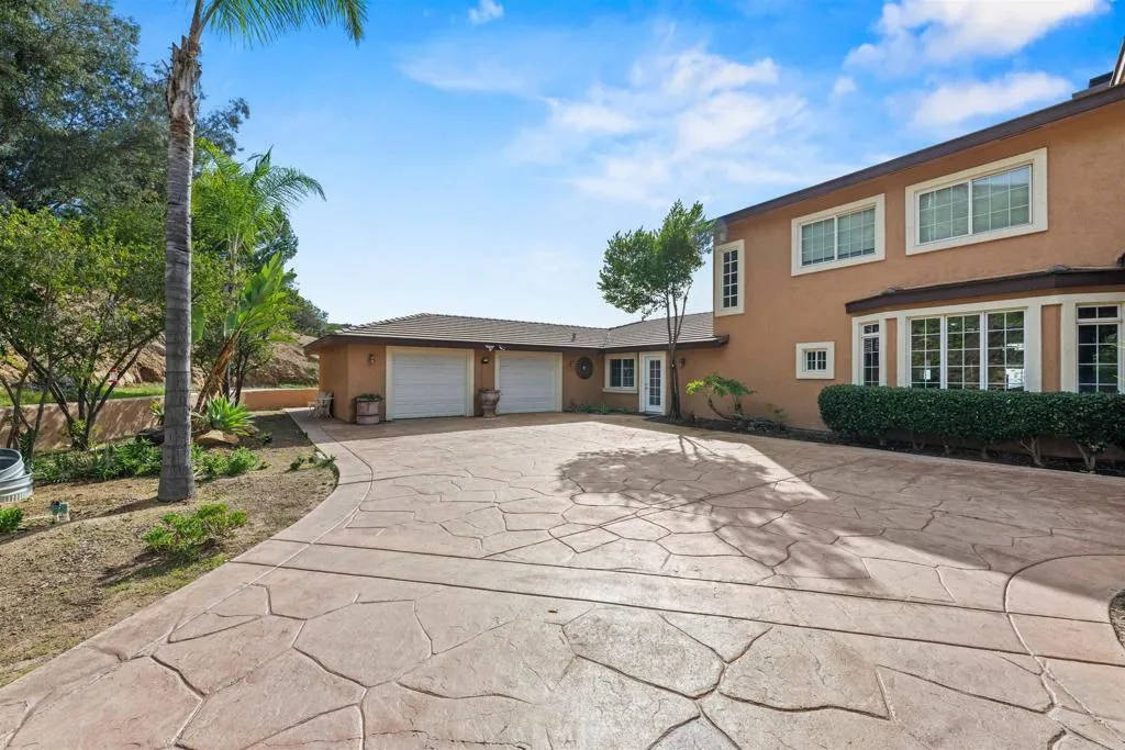 https://cdn.realtyfeed.com/cdn/127/306751076/b5c957a8f95f527d1dd3dec71af66756.webp