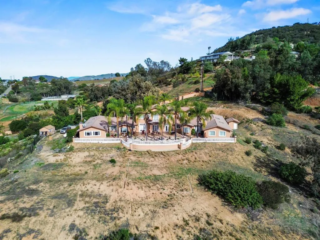 https://cdn.realtyfeed.com/cdn/127/306751076/dc7d6ee226bb4f959bfdc4543ee5deb7.webp